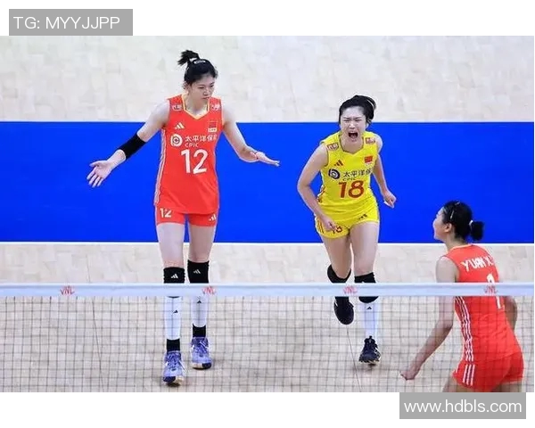 上海排球队团队协作引发热议球迷对战术配合和球员默契提出质疑 上海排球队团队协作引发热议球迷对战术配合和球员默契提出质疑