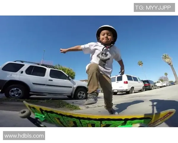 滑板战术解析成都滑板队的包夹体系与战术运用探讨