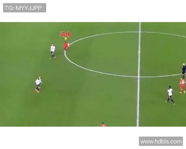 印名字的足球明星是谁他在球场上的表现如何引人关注